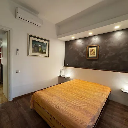 Apartment Domus Centuriae *